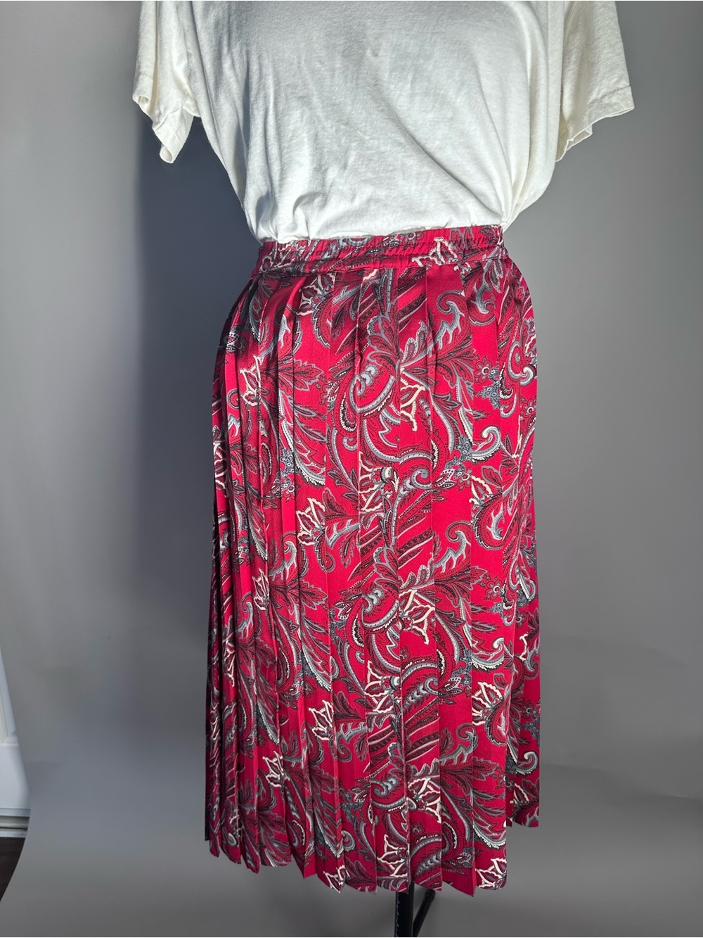 Vintage Alfred Dunner Red Paisley Pleated Midi Skirt